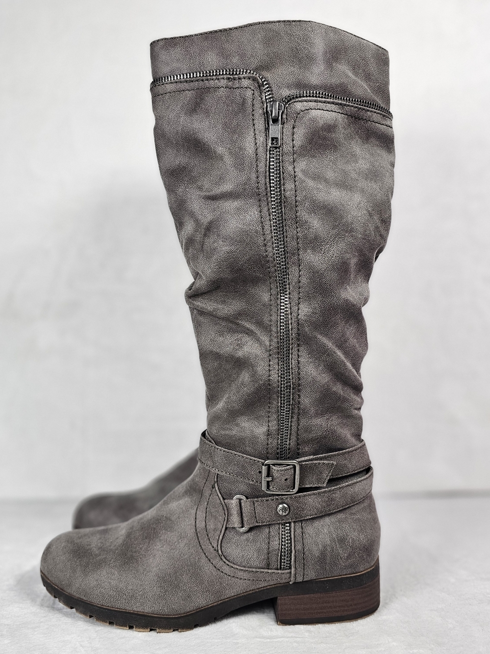 SO Stonecrop Gray Knee High Faux Leather Boots Women's Size 10 Wide